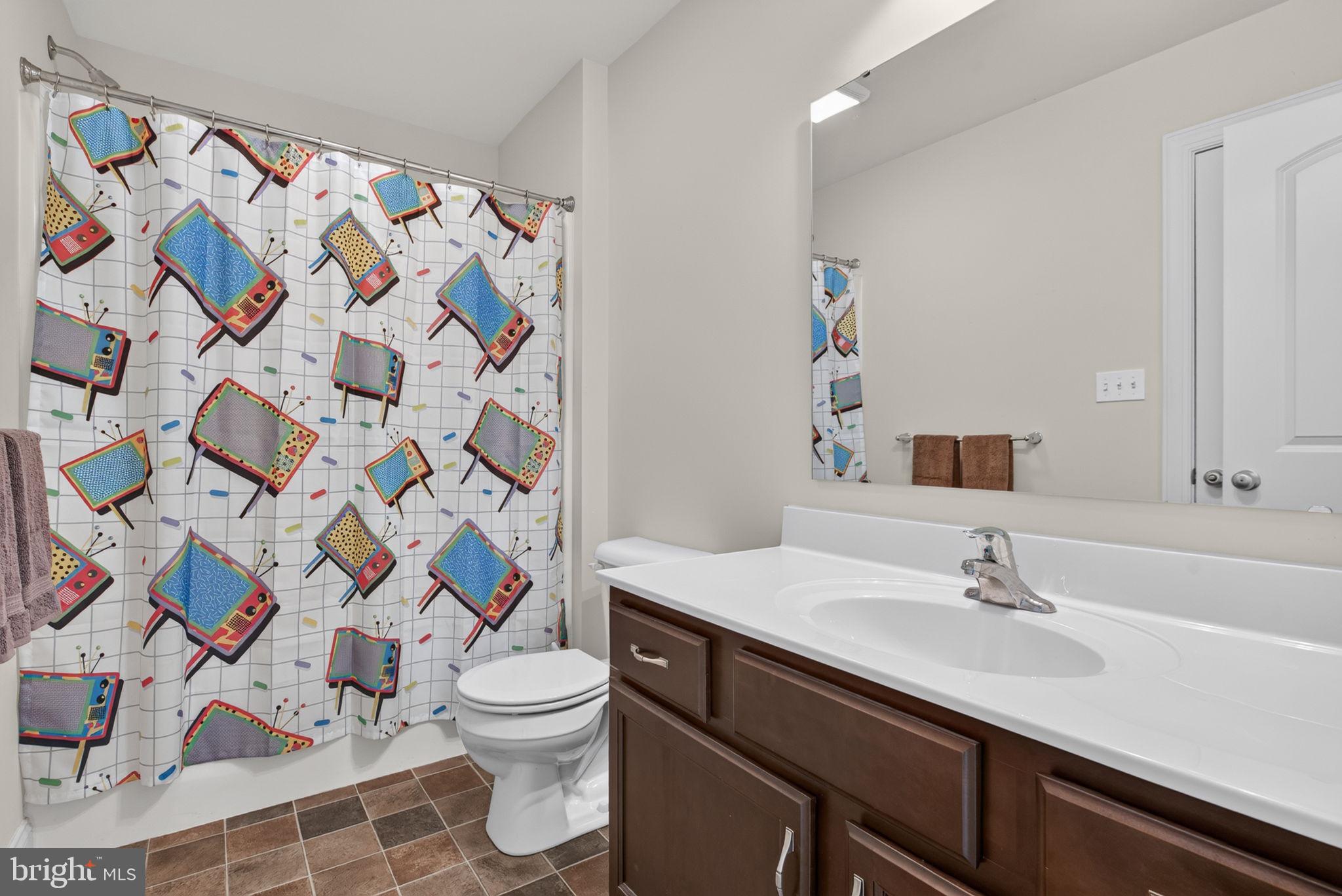 KINGS COURT AT BROWNSTONE - Residential
