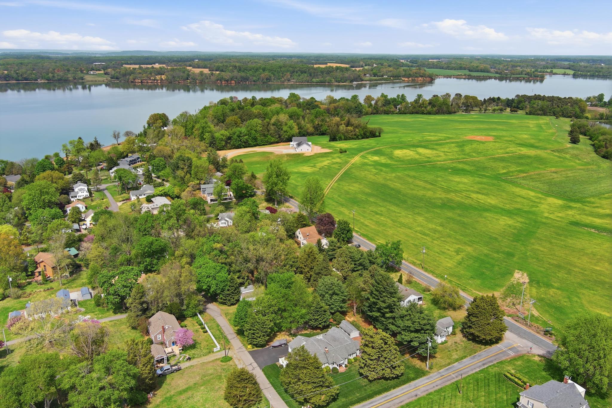 KENTMORE PARK - Residential