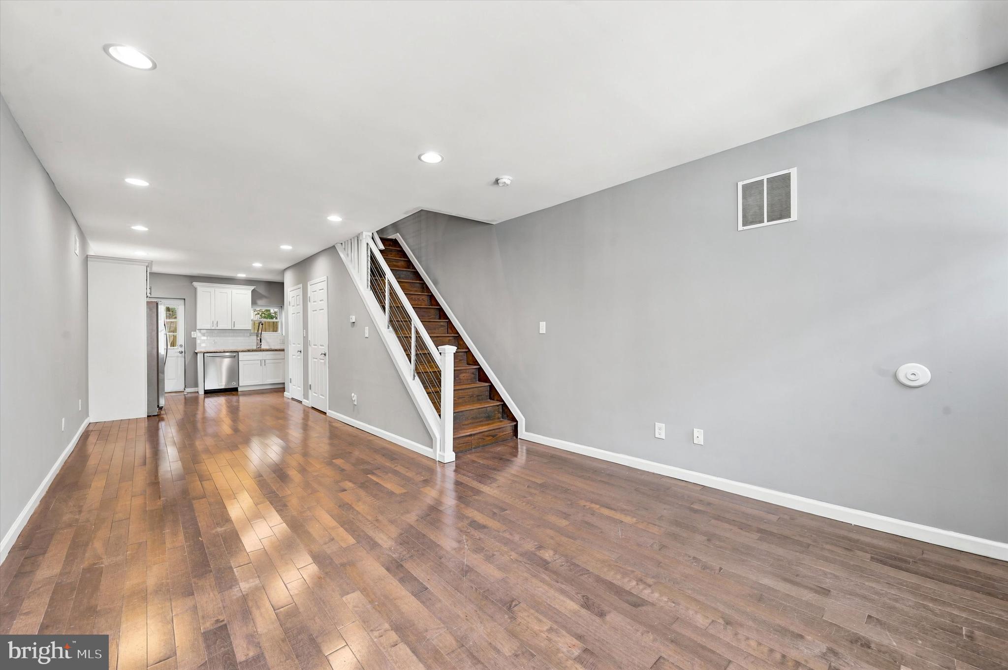 POINT BREEZE - Residential