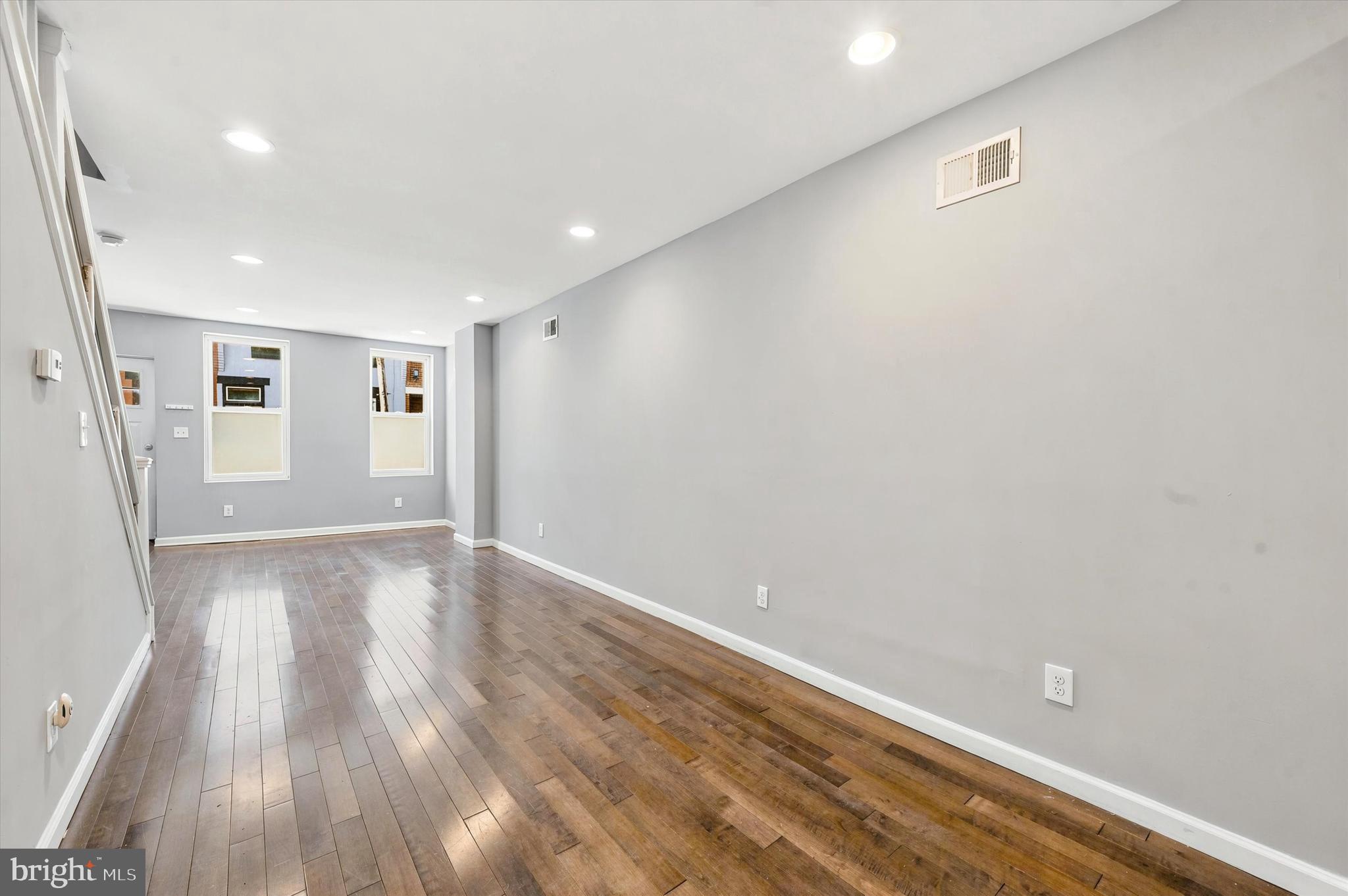 POINT BREEZE - Residential