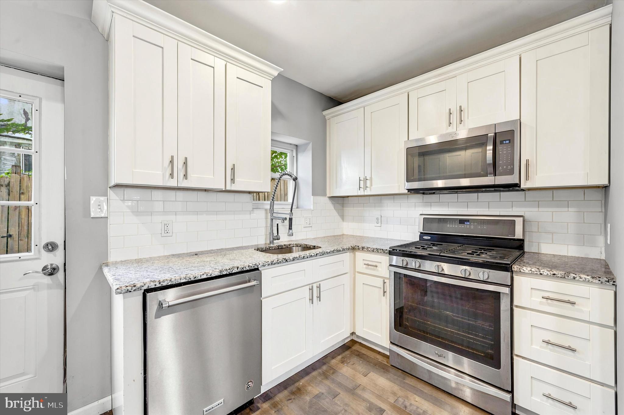 POINT BREEZE - Residential