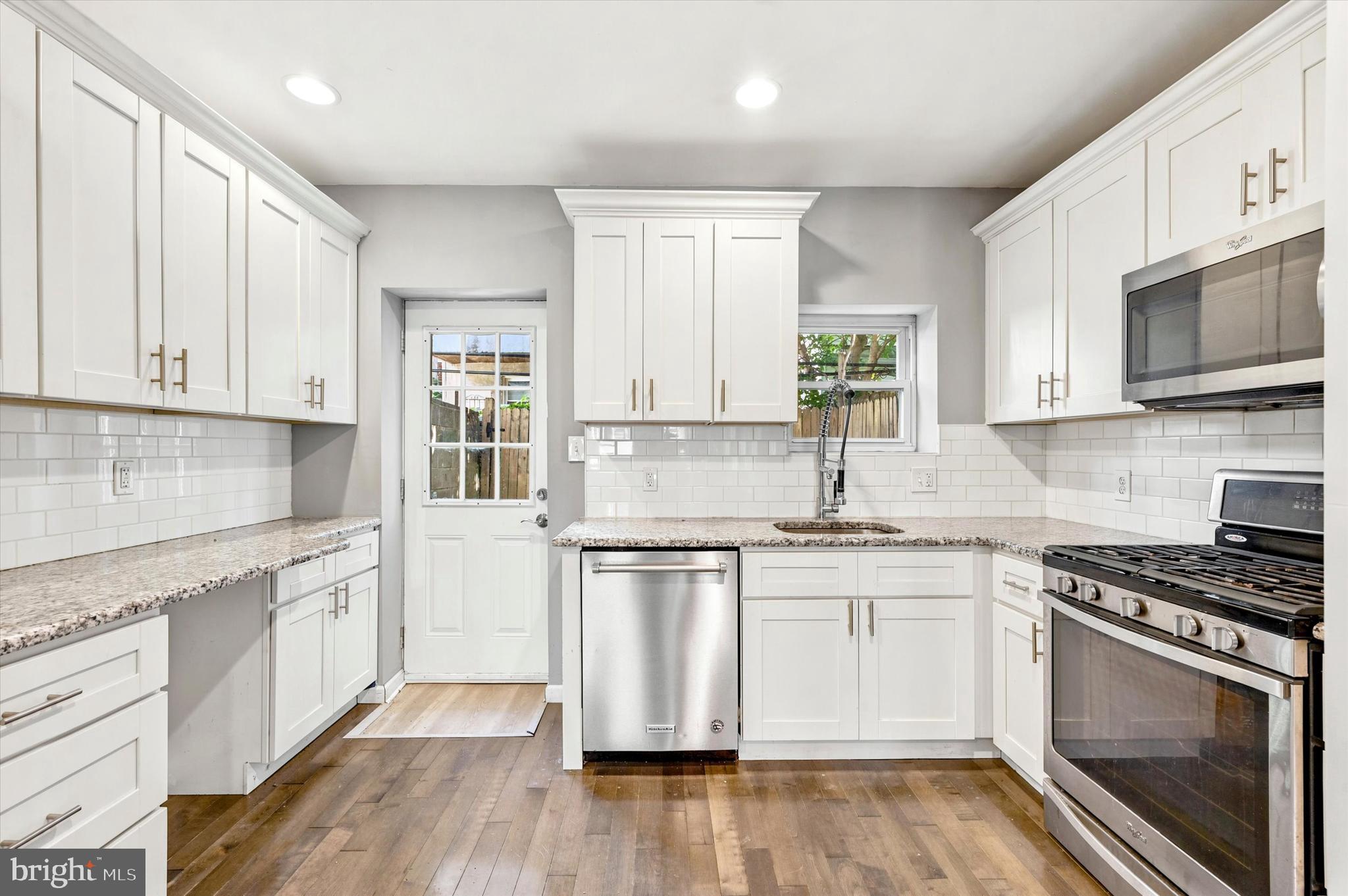 POINT BREEZE - Residential