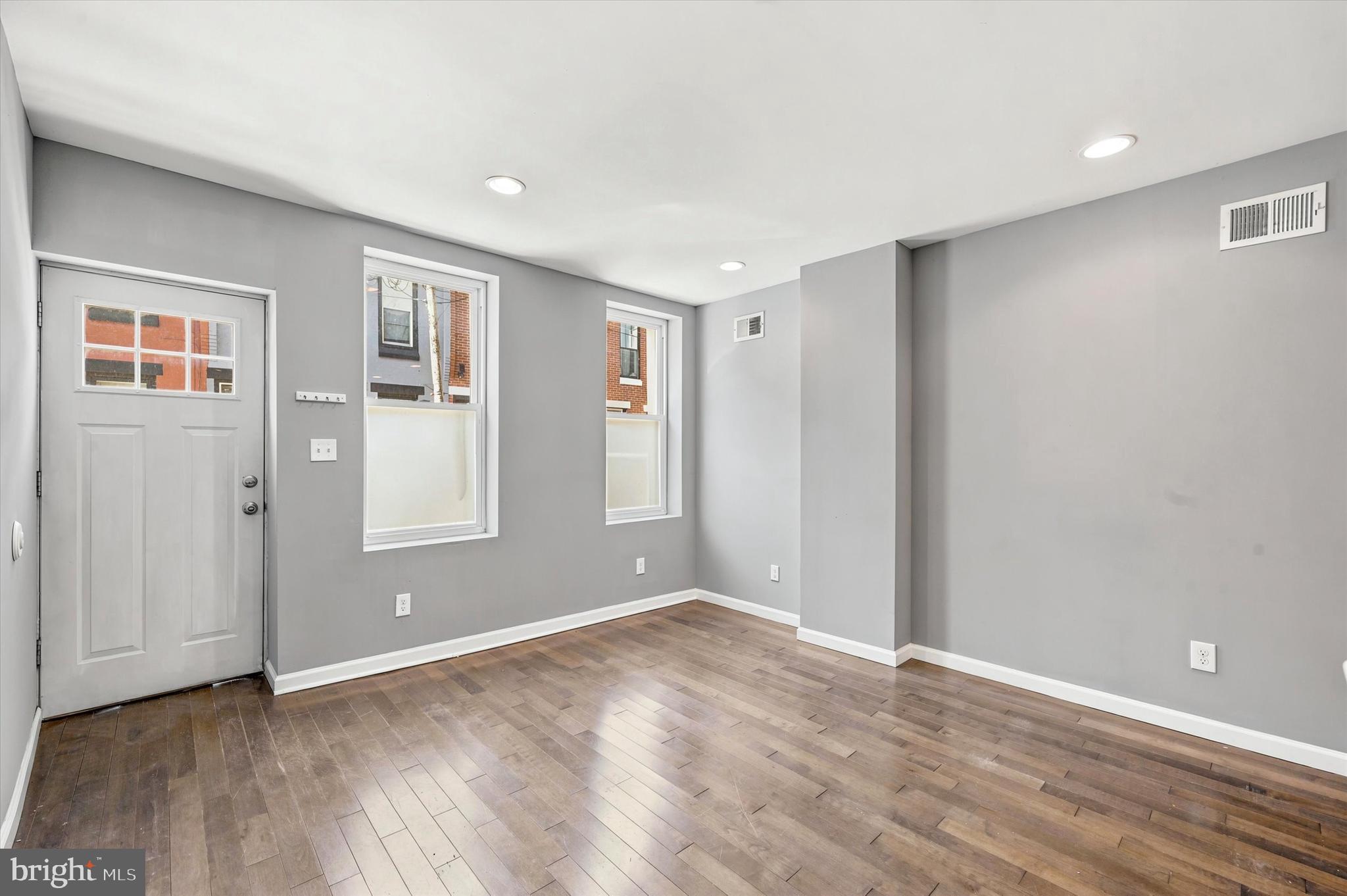 POINT BREEZE - Residential