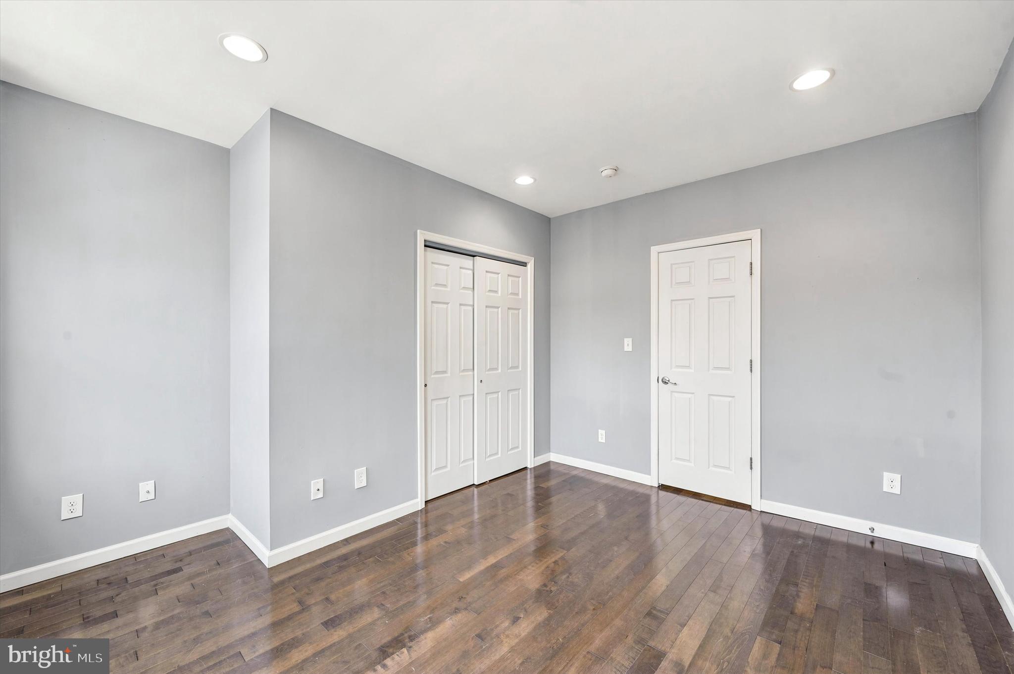 POINT BREEZE - Residential