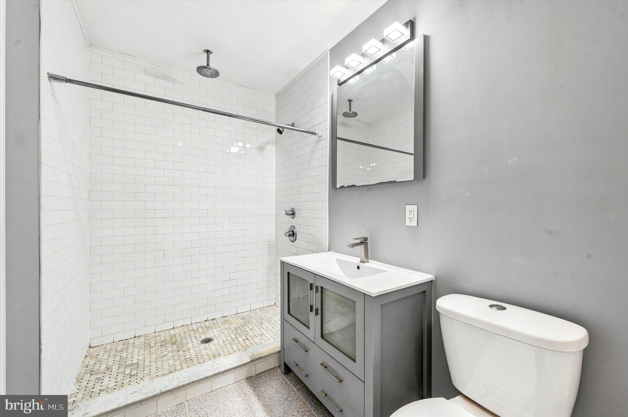 POINT BREEZE - Residential