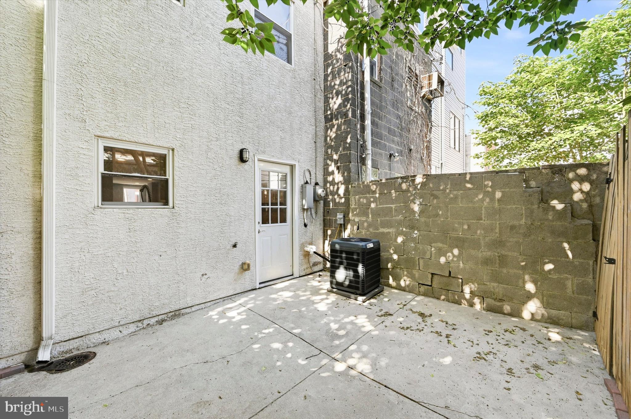 POINT BREEZE - Residential