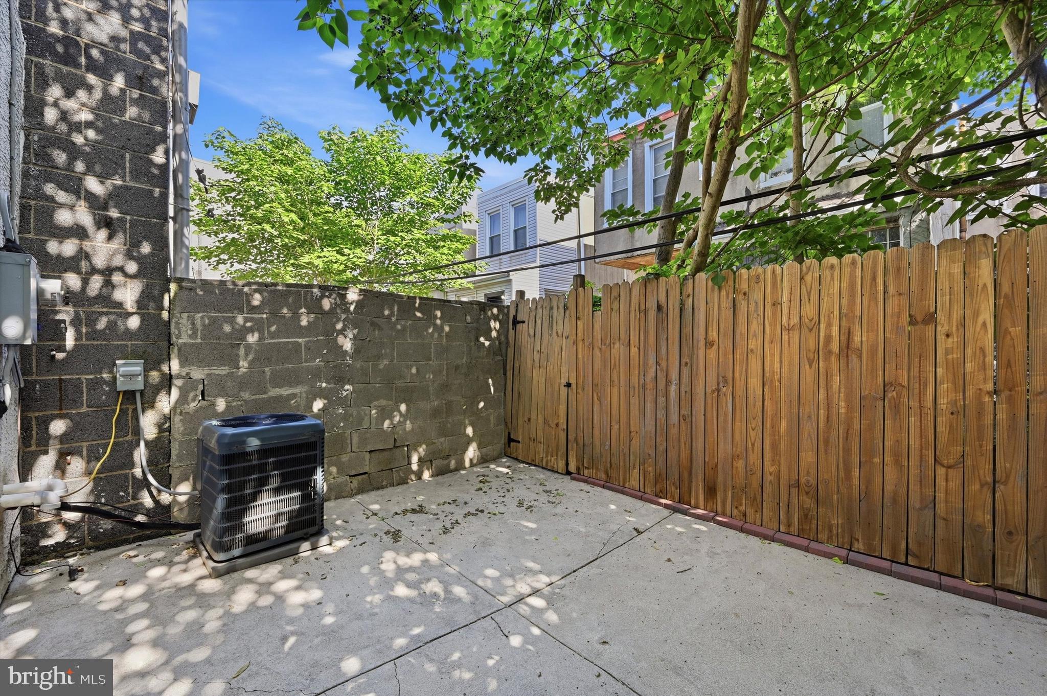 POINT BREEZE - Residential