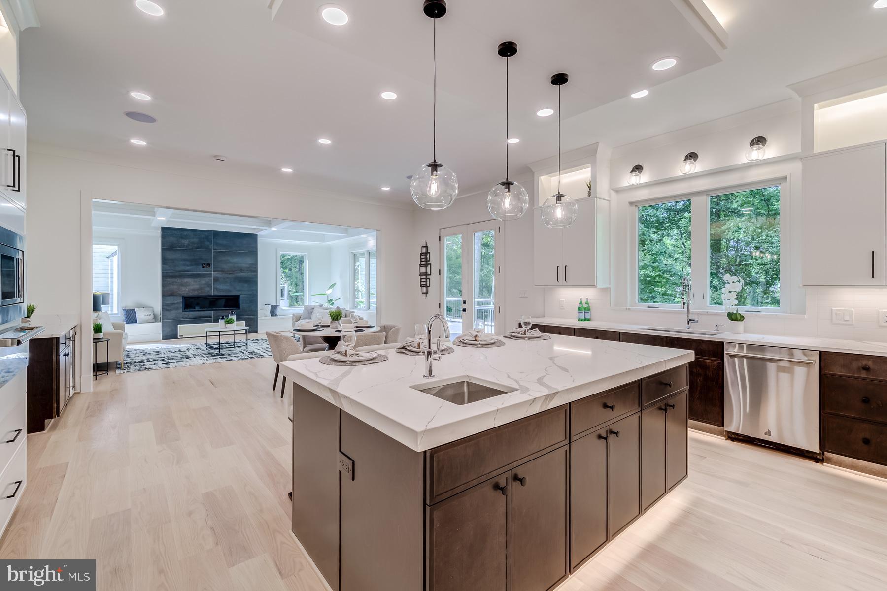 VIENNA WOODS - Residential