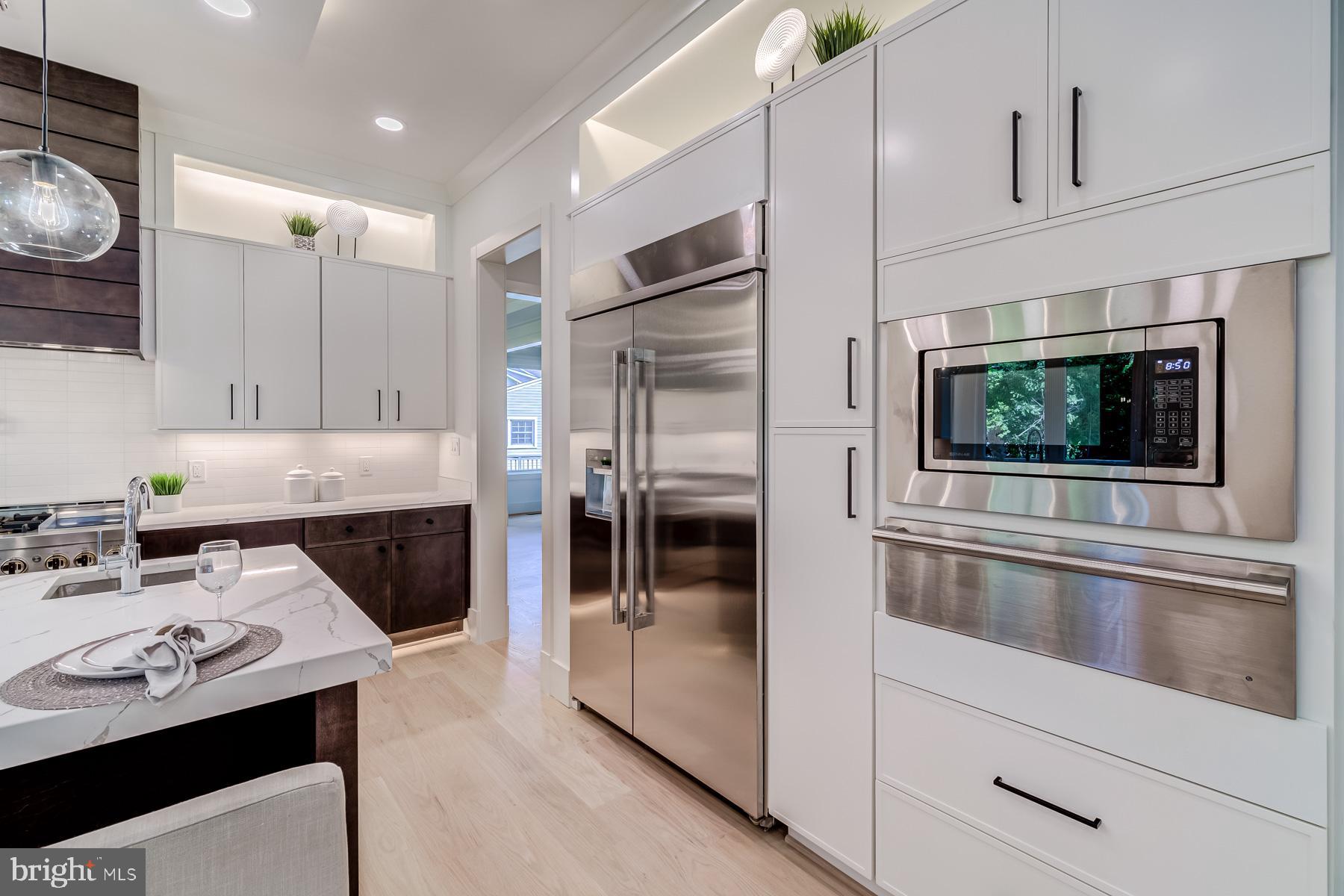 VIENNA WOODS - Residential