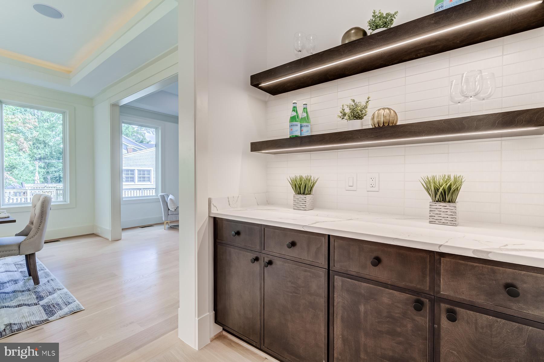 VIENNA WOODS - Residential