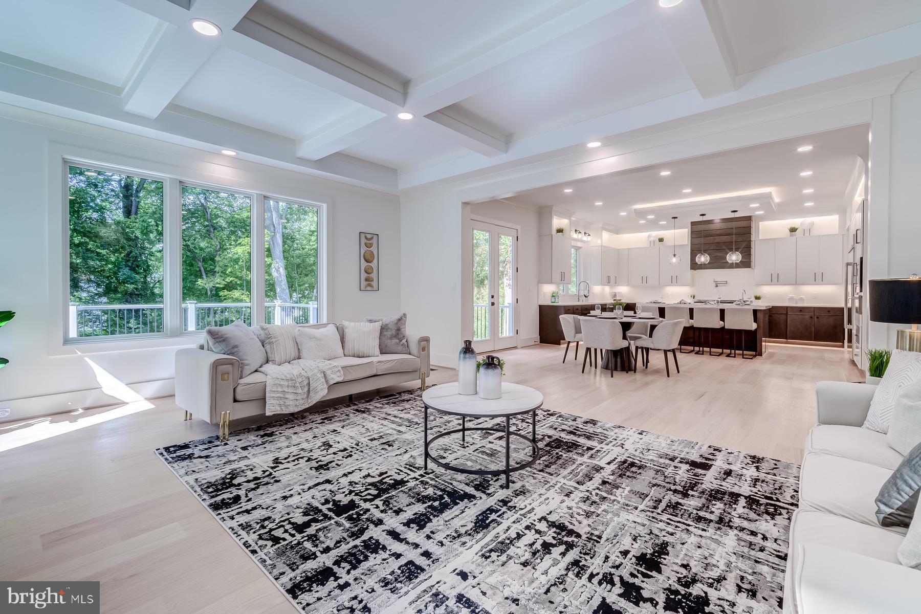 VIENNA WOODS - Residential