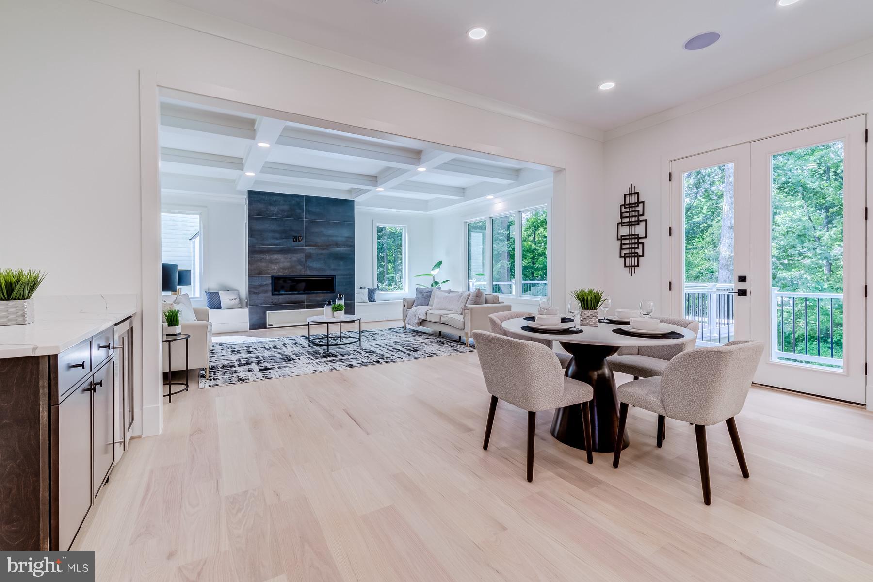 VIENNA WOODS - Residential