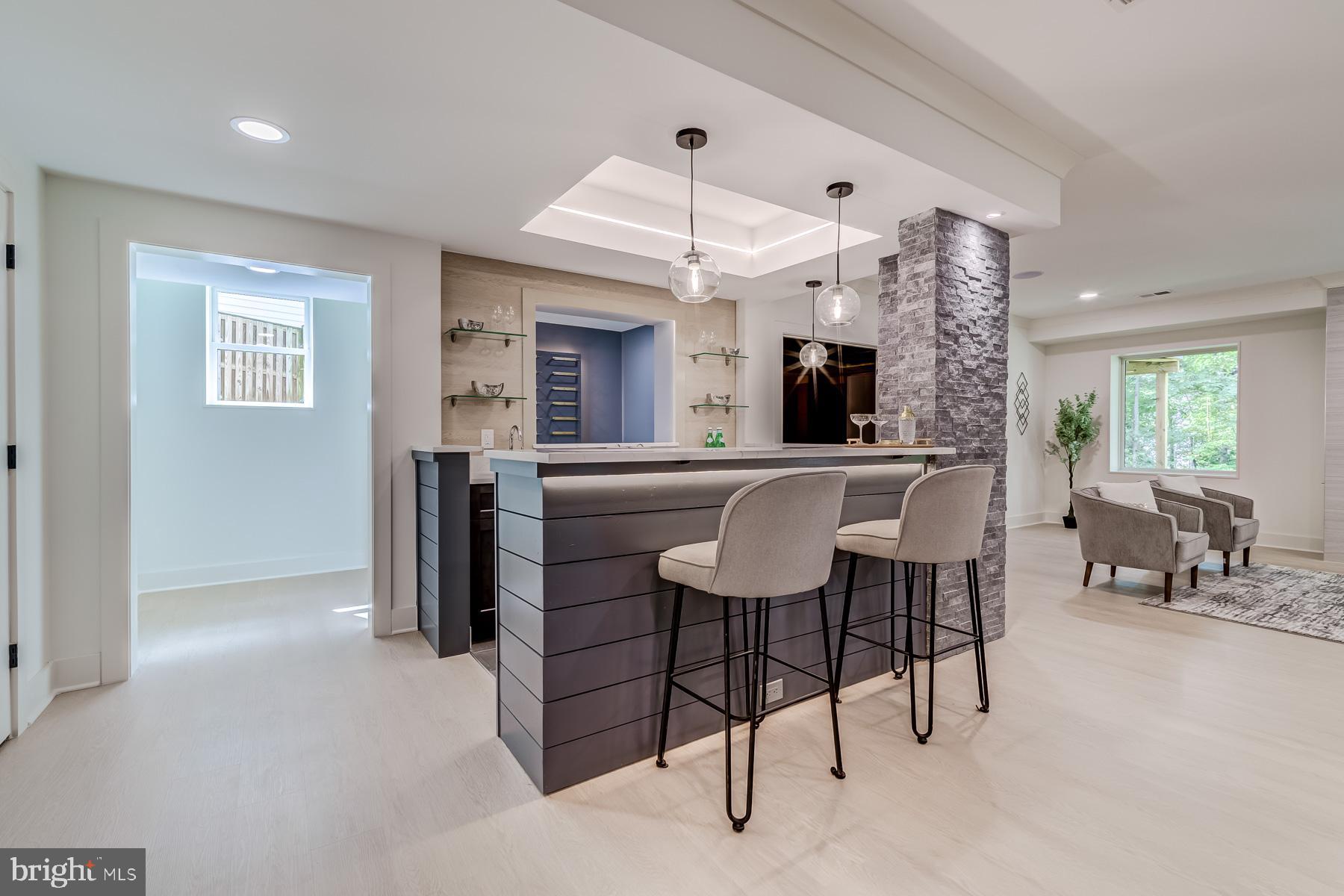 VIENNA WOODS - Residential