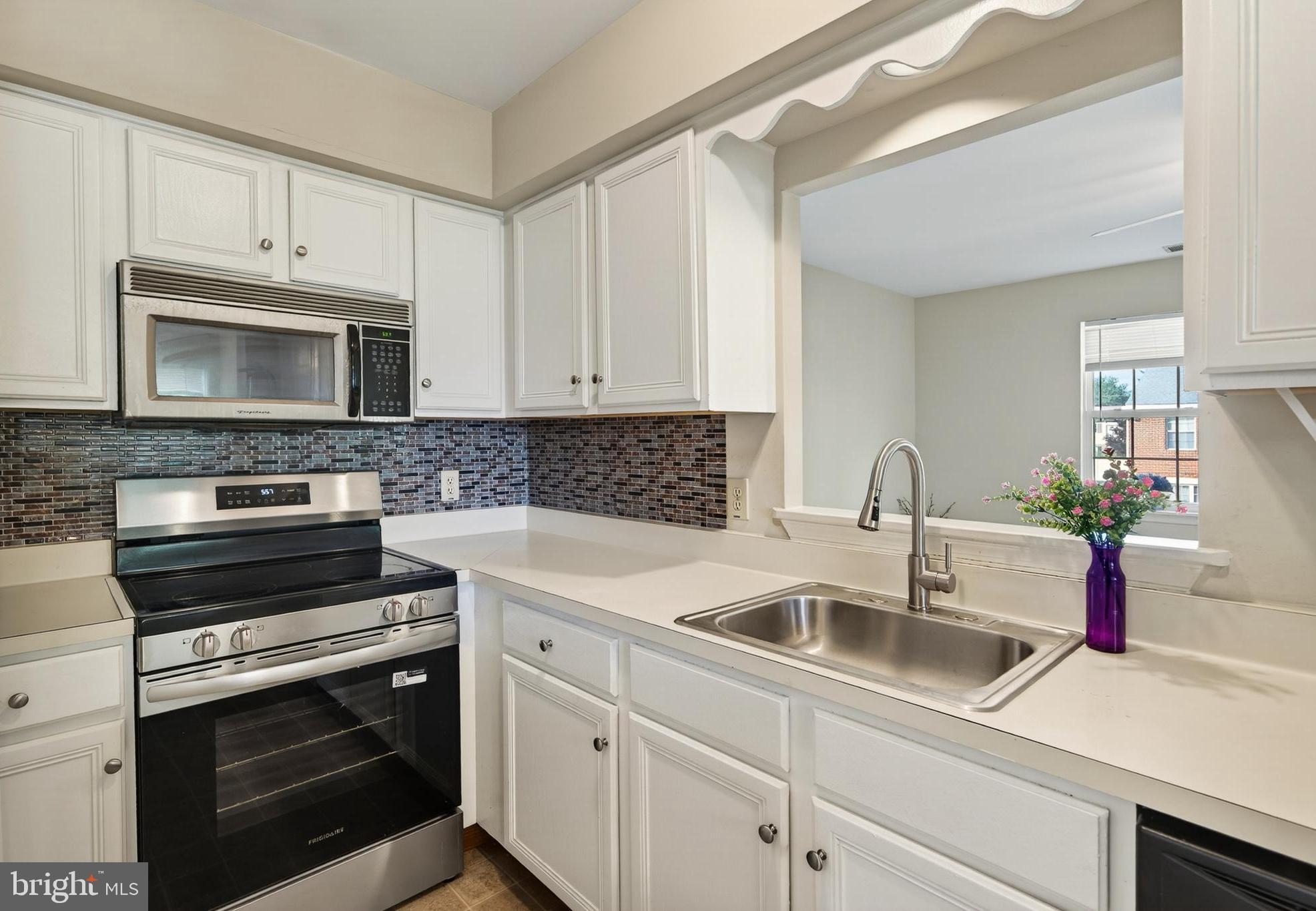 GOSHEN COMMONS - Residential