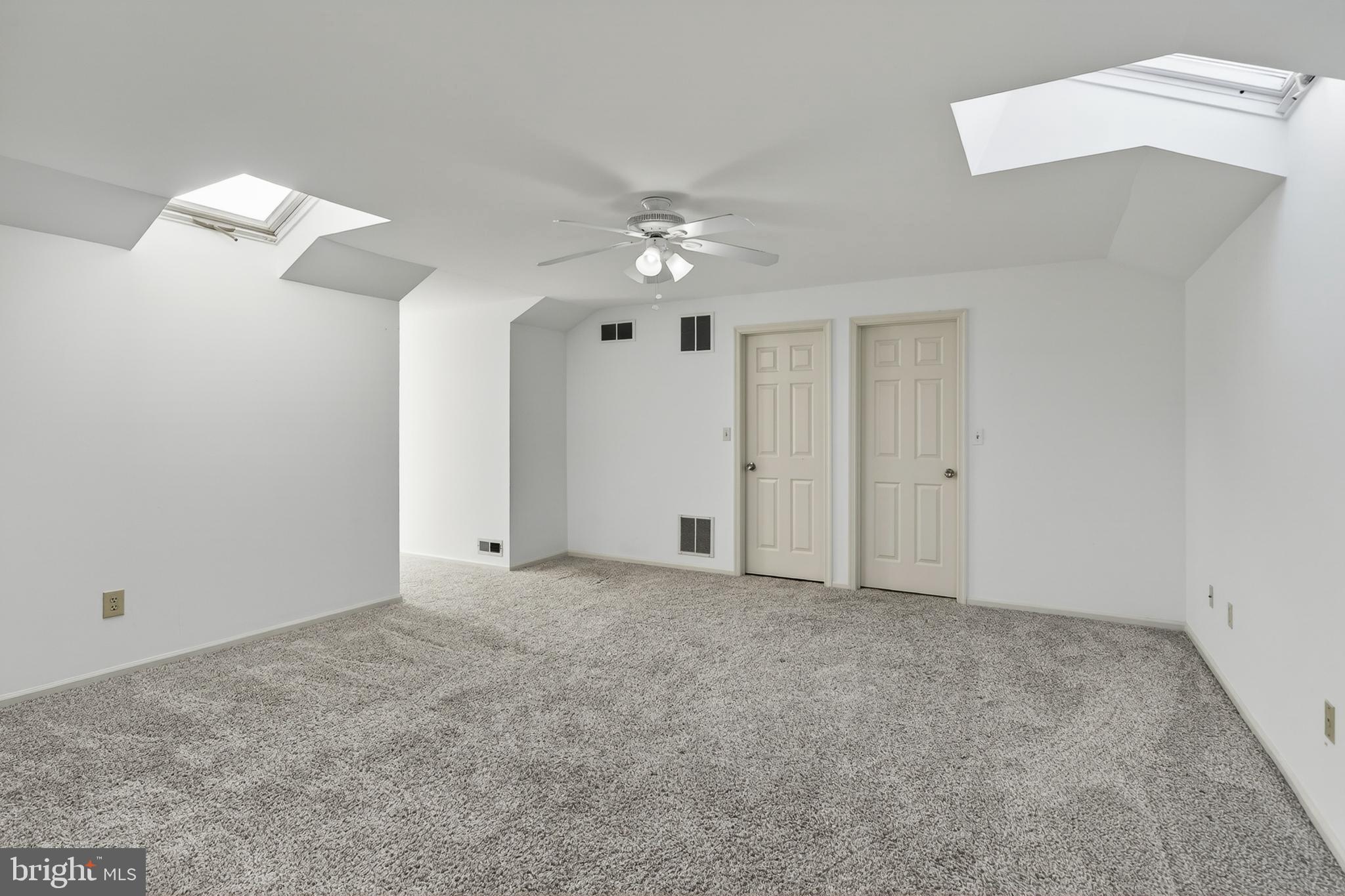 GOSHEN COMMONS - Residential