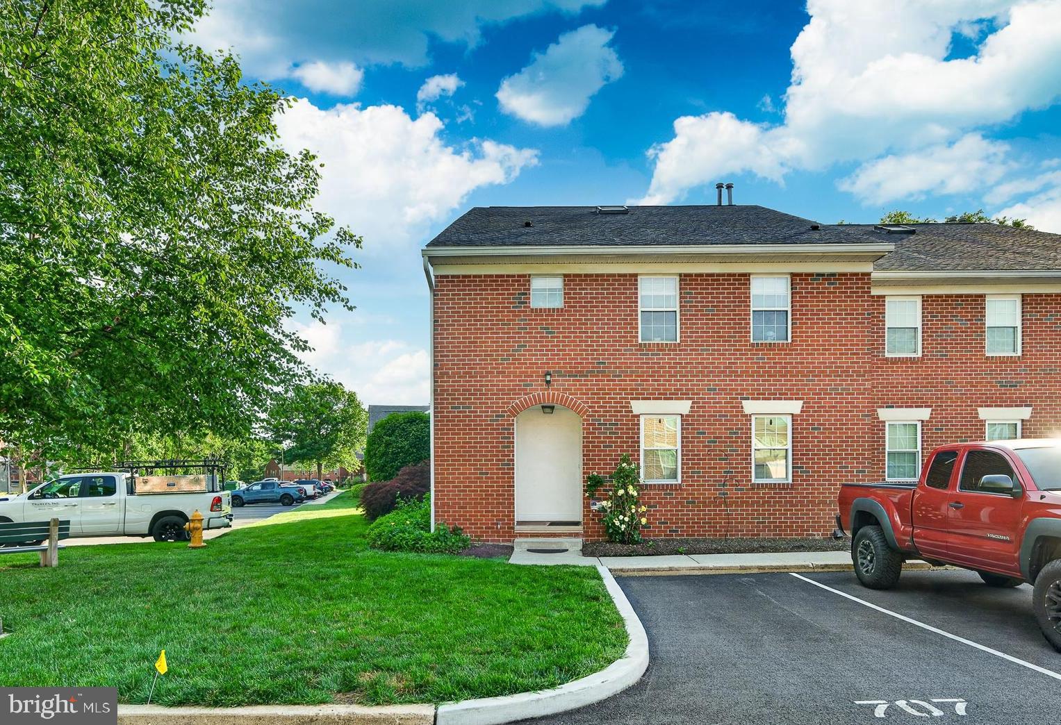 GOSHEN COMMONS - Residential
