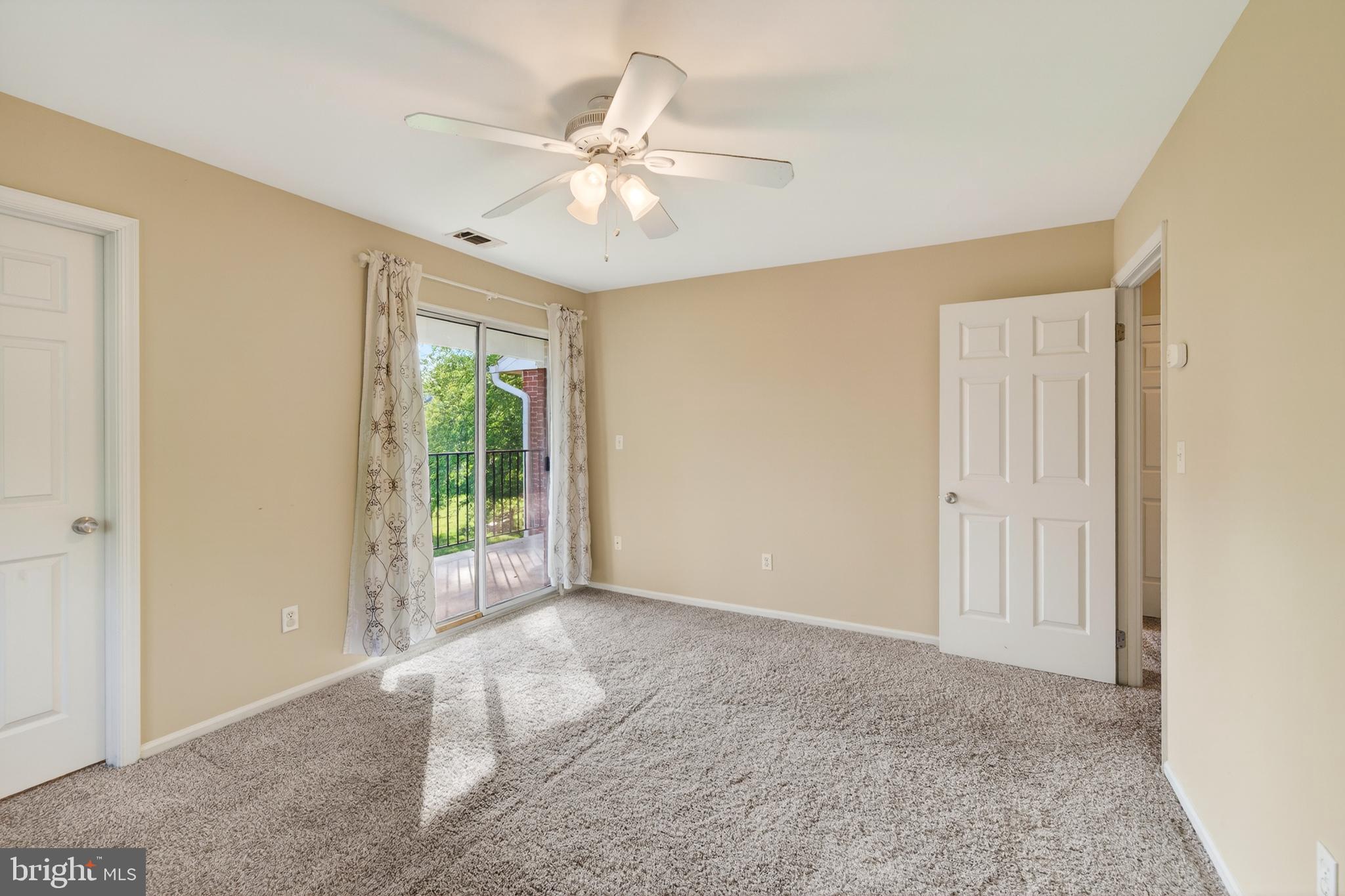 GOSHEN COMMONS - Residential