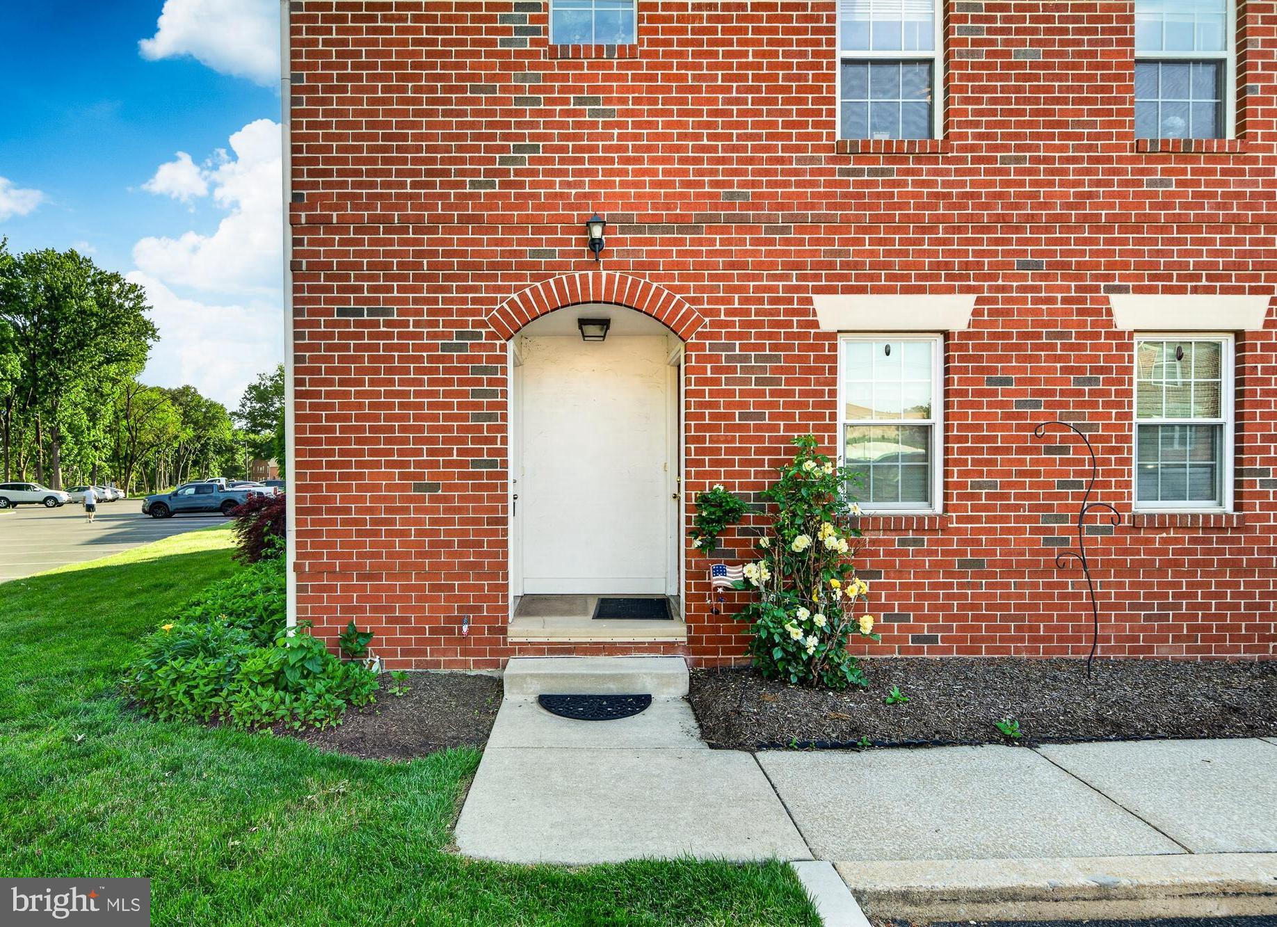 GOSHEN COMMONS - Residential