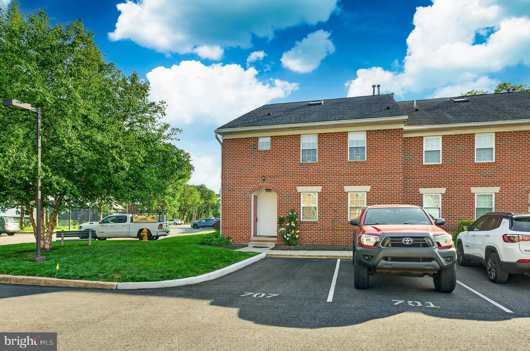 GOSHEN COMMONS - Residential
