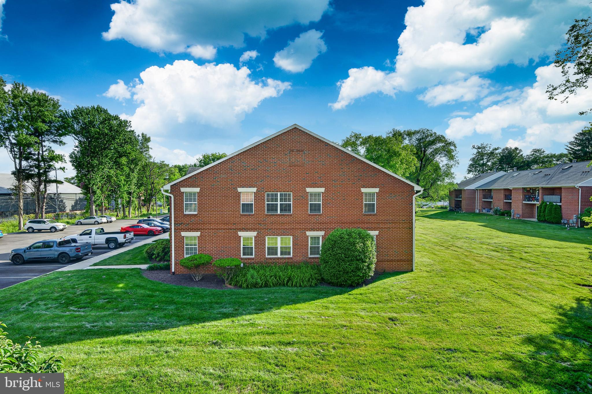 GOSHEN COMMONS - Residential