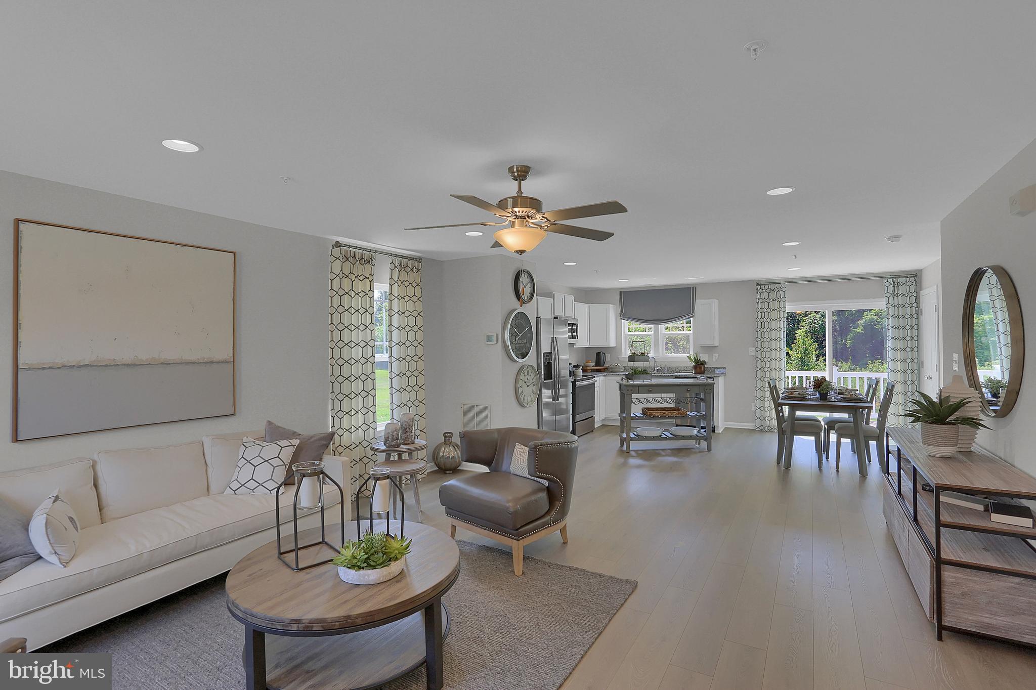 CAPTAIN'S COVE - Residential
