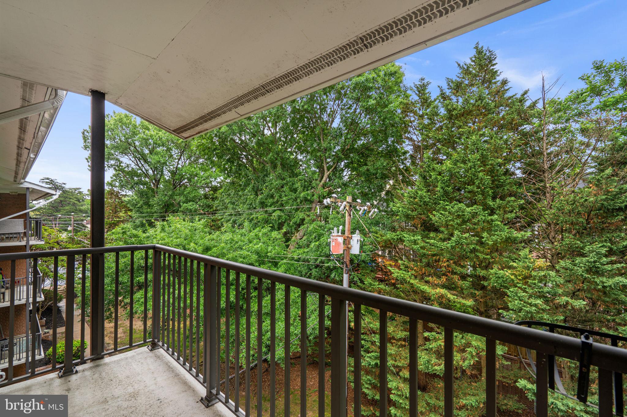 BAILEYS CROSSROADS - Residential
