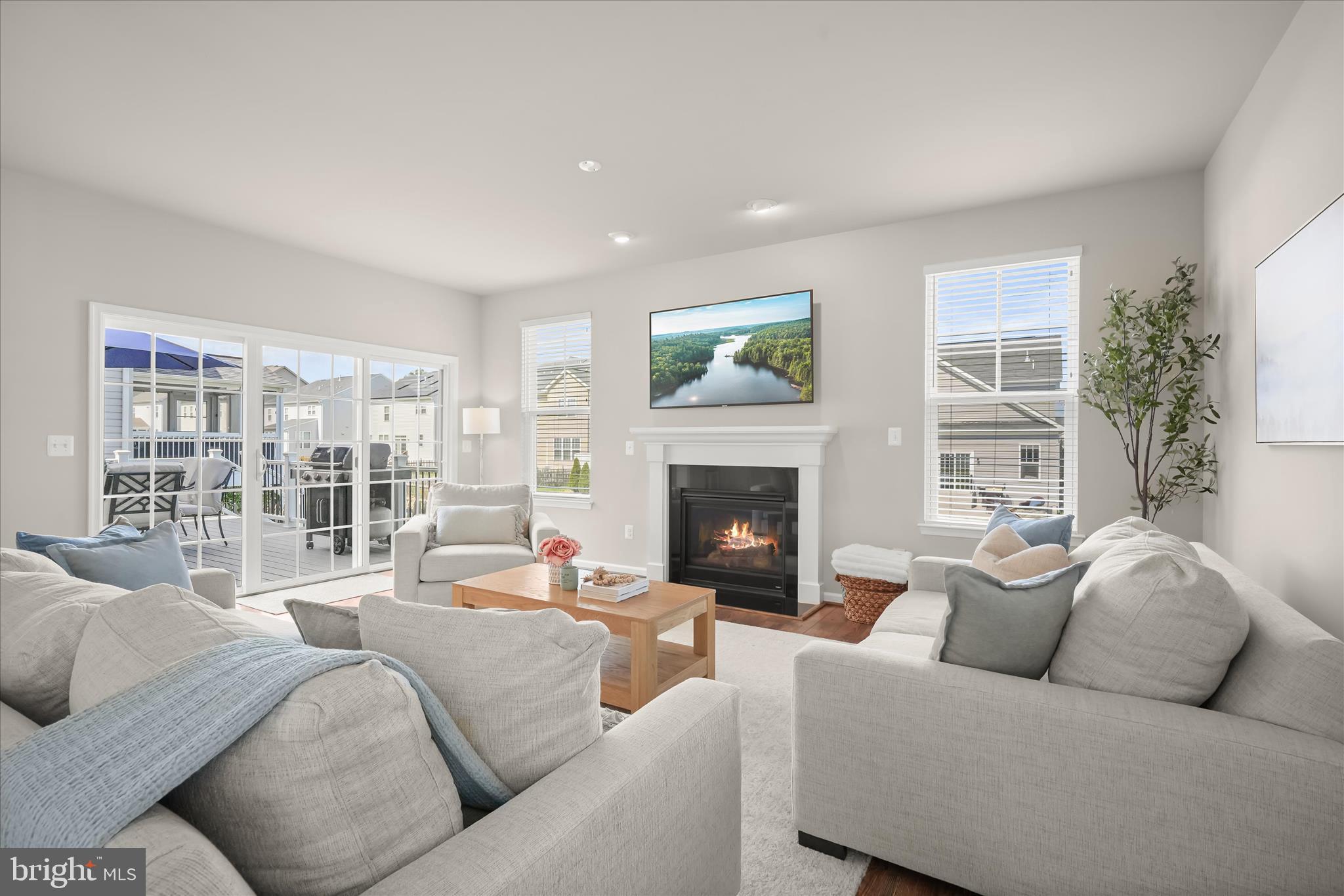 MAYFAIR - Residential
