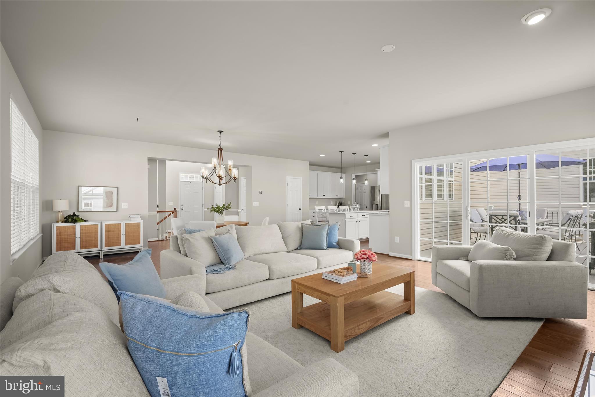 MAYFAIR - Residential
