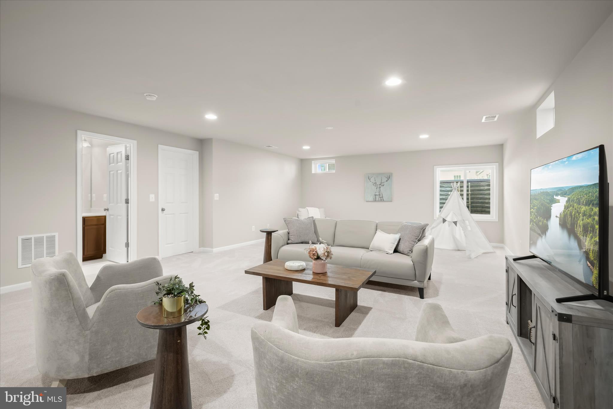MAYFAIR - Residential