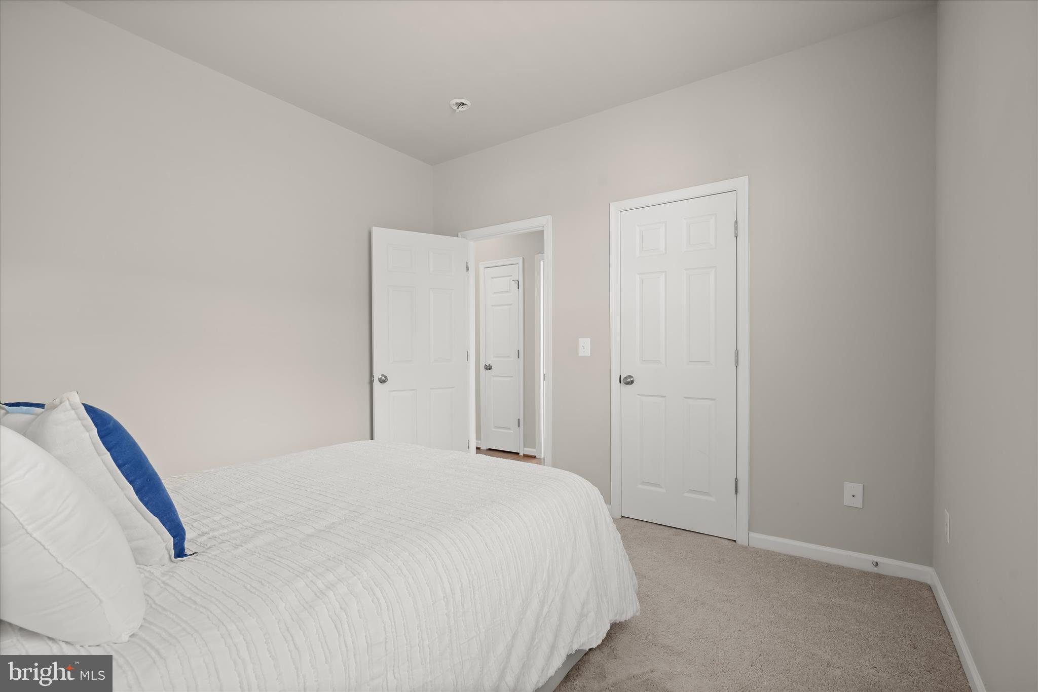 MAYFAIR - Residential