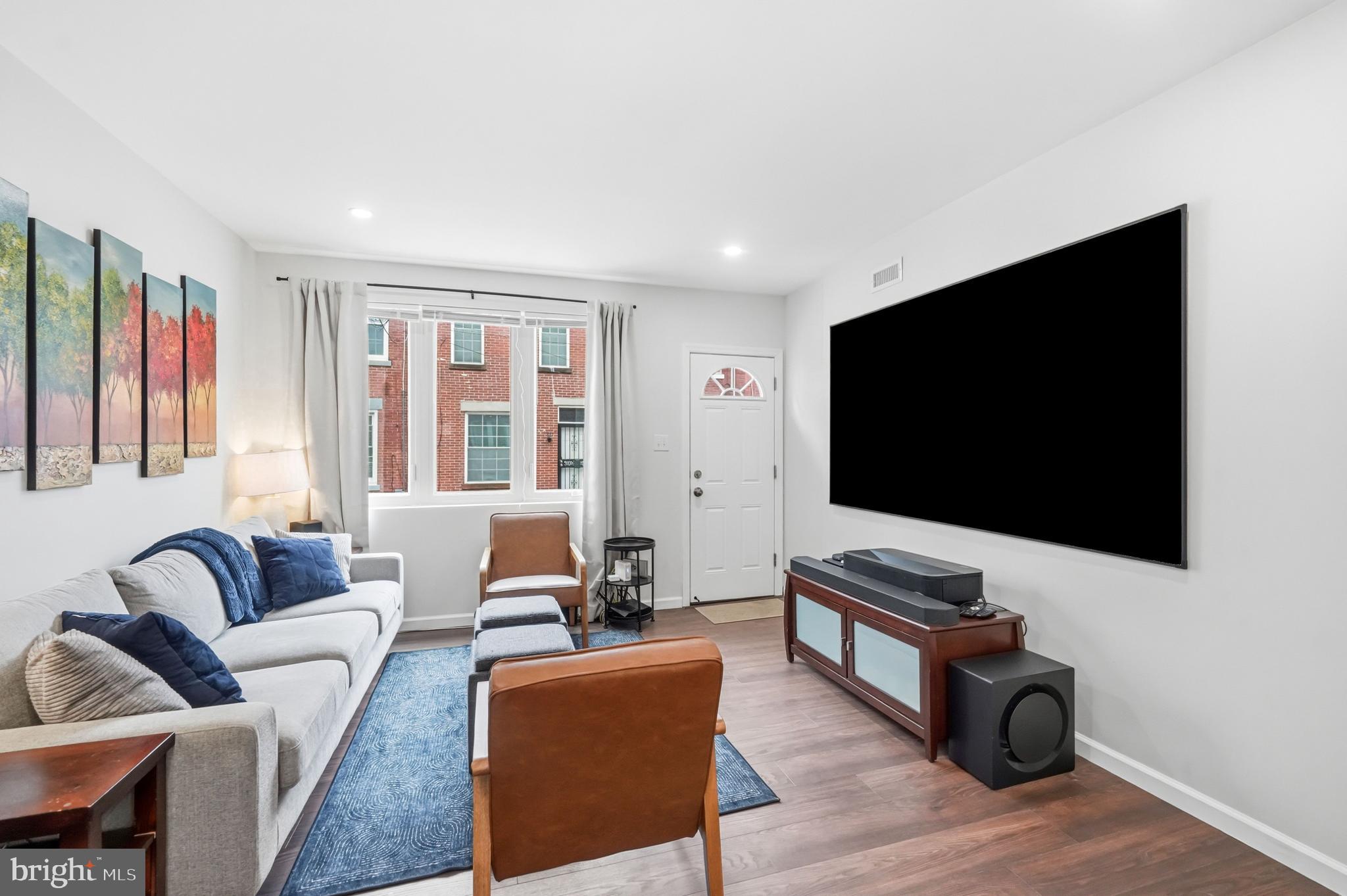 POINT BREEZE - Residential