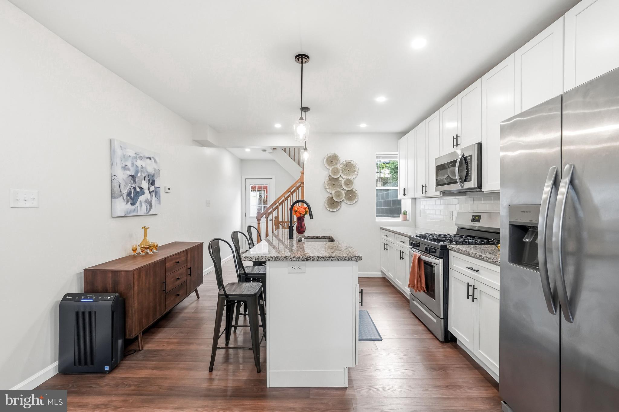 POINT BREEZE - Residential