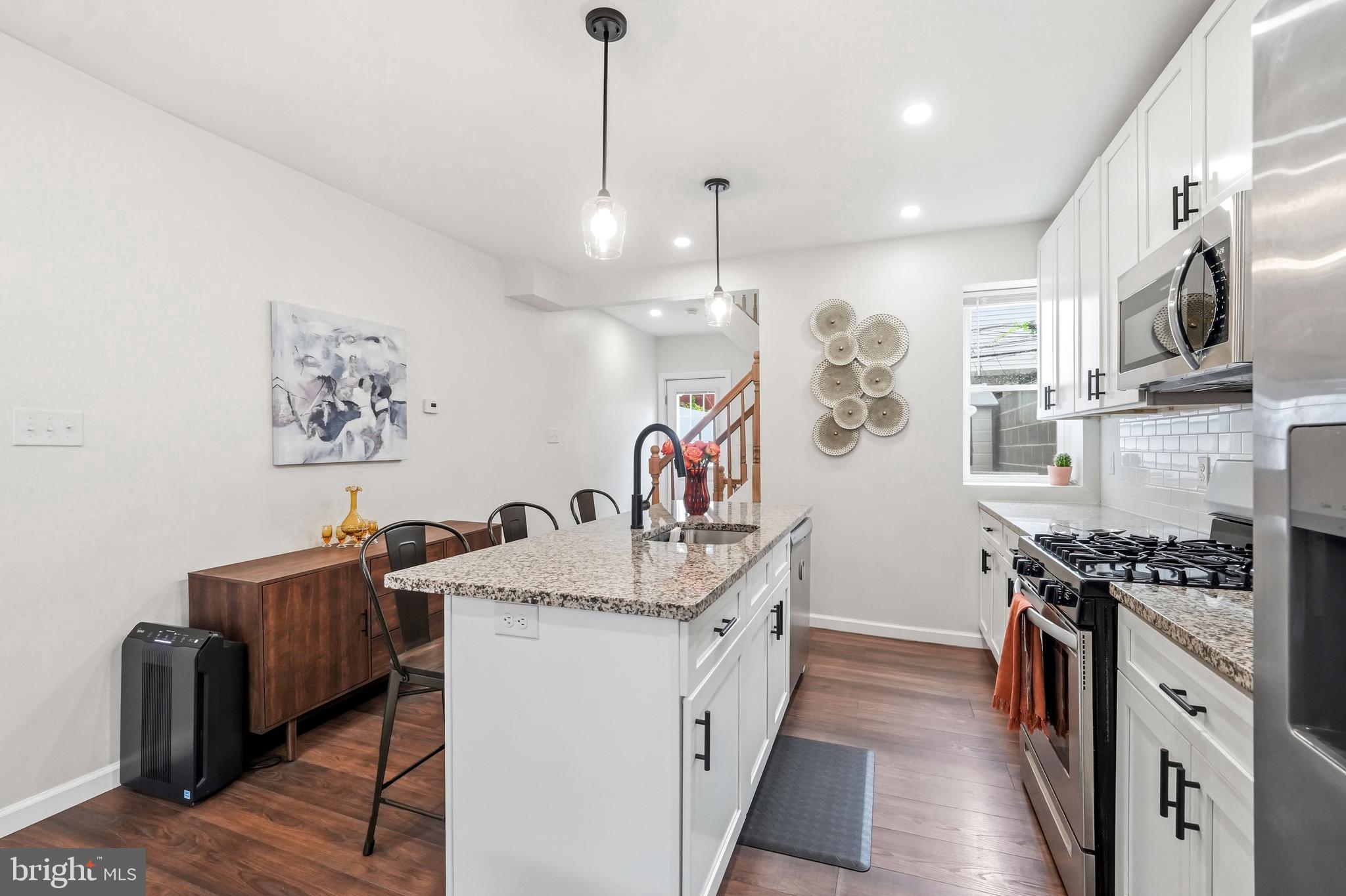 POINT BREEZE - Residential