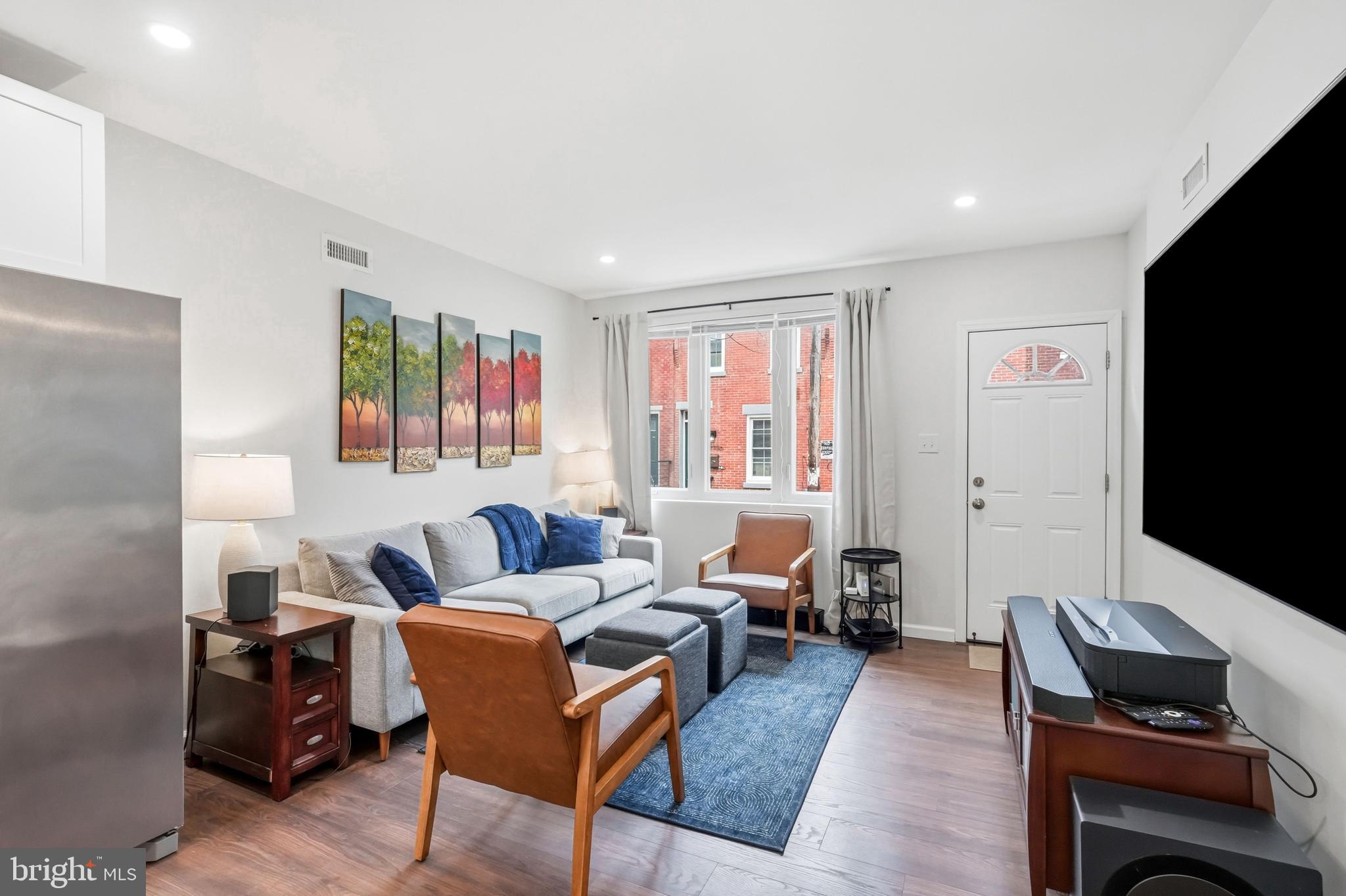 POINT BREEZE - Residential