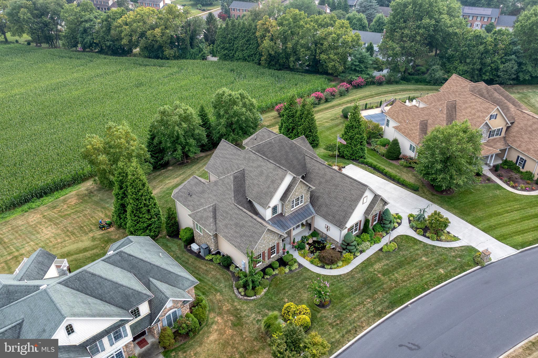 HAMPDEN SUMMIT - Residential