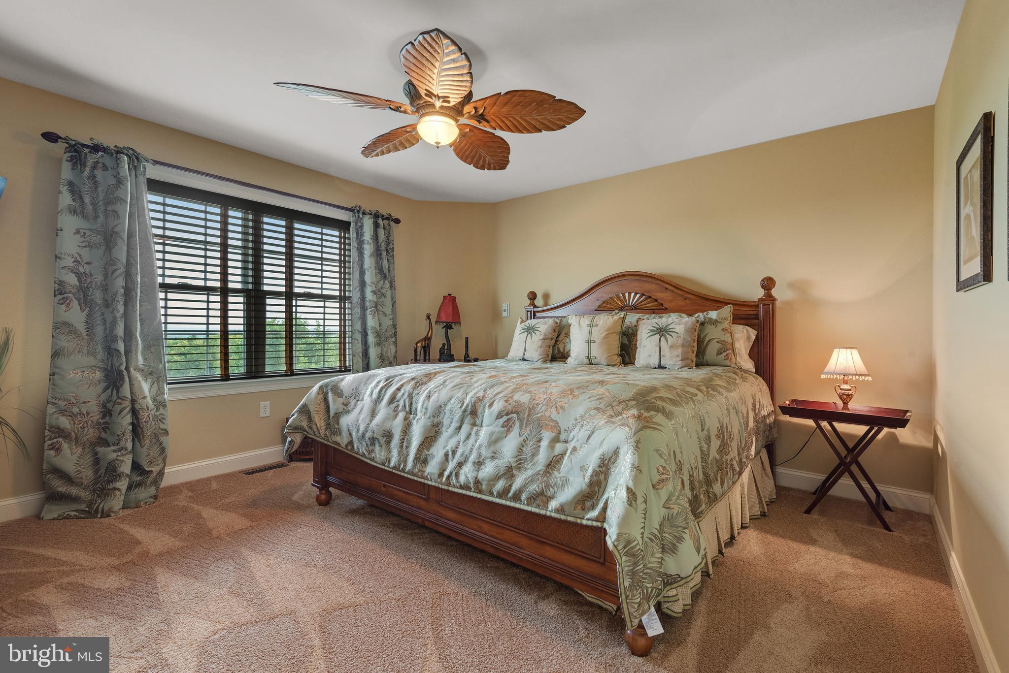 HAMPDEN SUMMIT - Residential