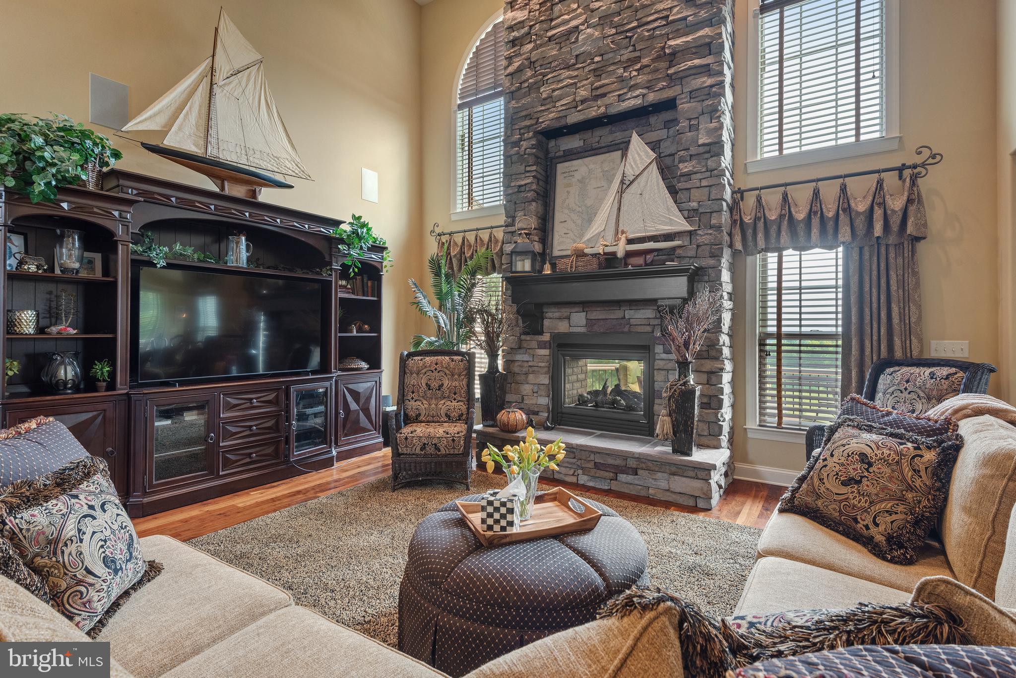 HAMPDEN SUMMIT - Residential