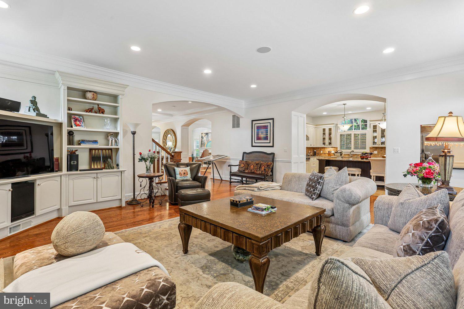 BRADLEY HILLS - Residential
