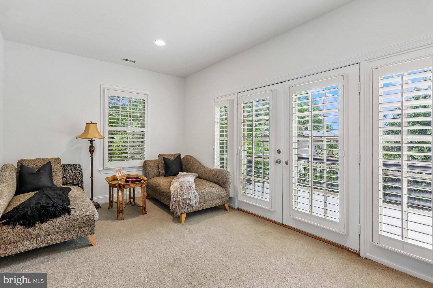 BRADLEY HILLS - Residential