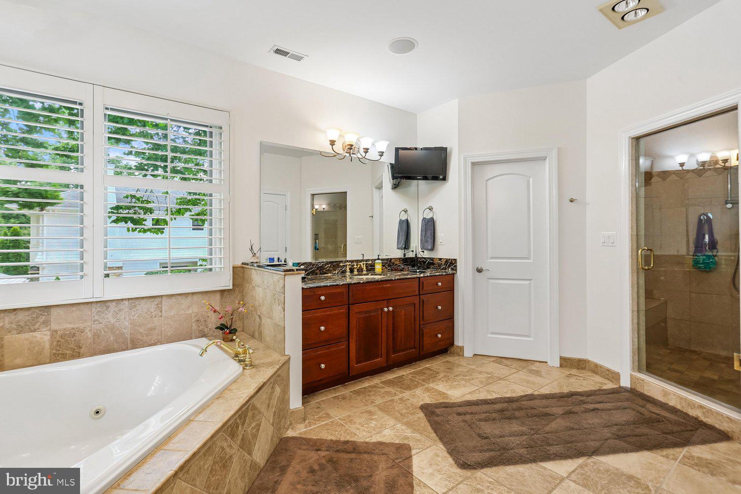 BRADLEY HILLS - Residential