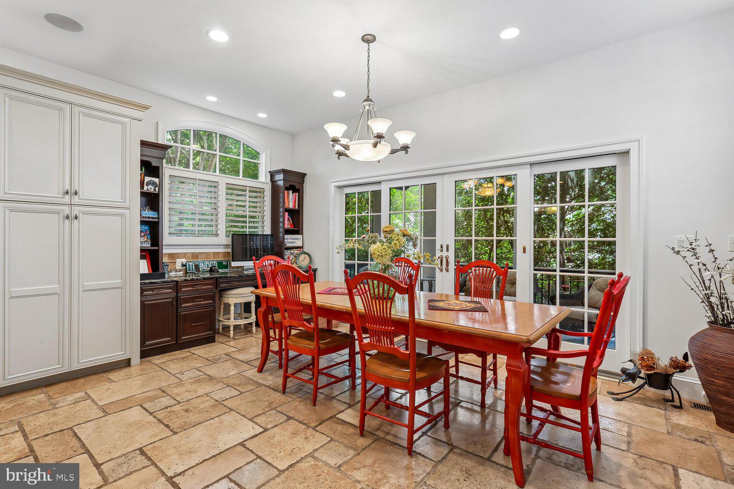 BRADLEY HILLS - Residential