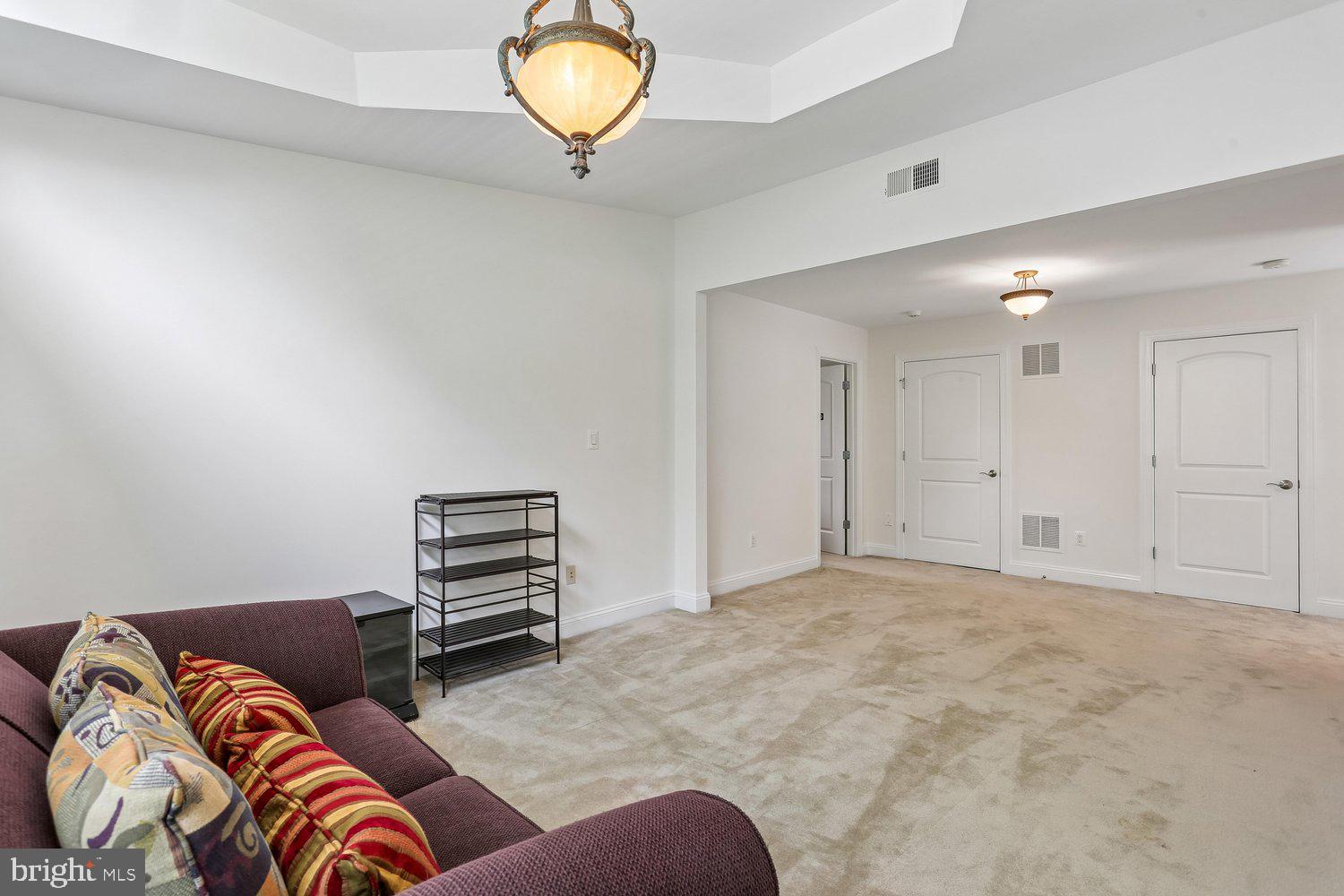 BRADLEY HILLS - Residential