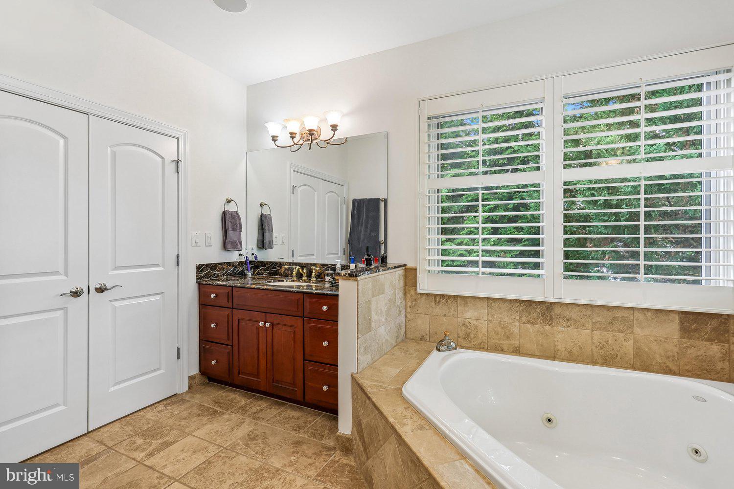 BRADLEY HILLS - Residential