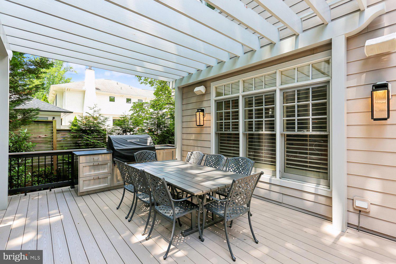 BRADLEY HILLS - Residential