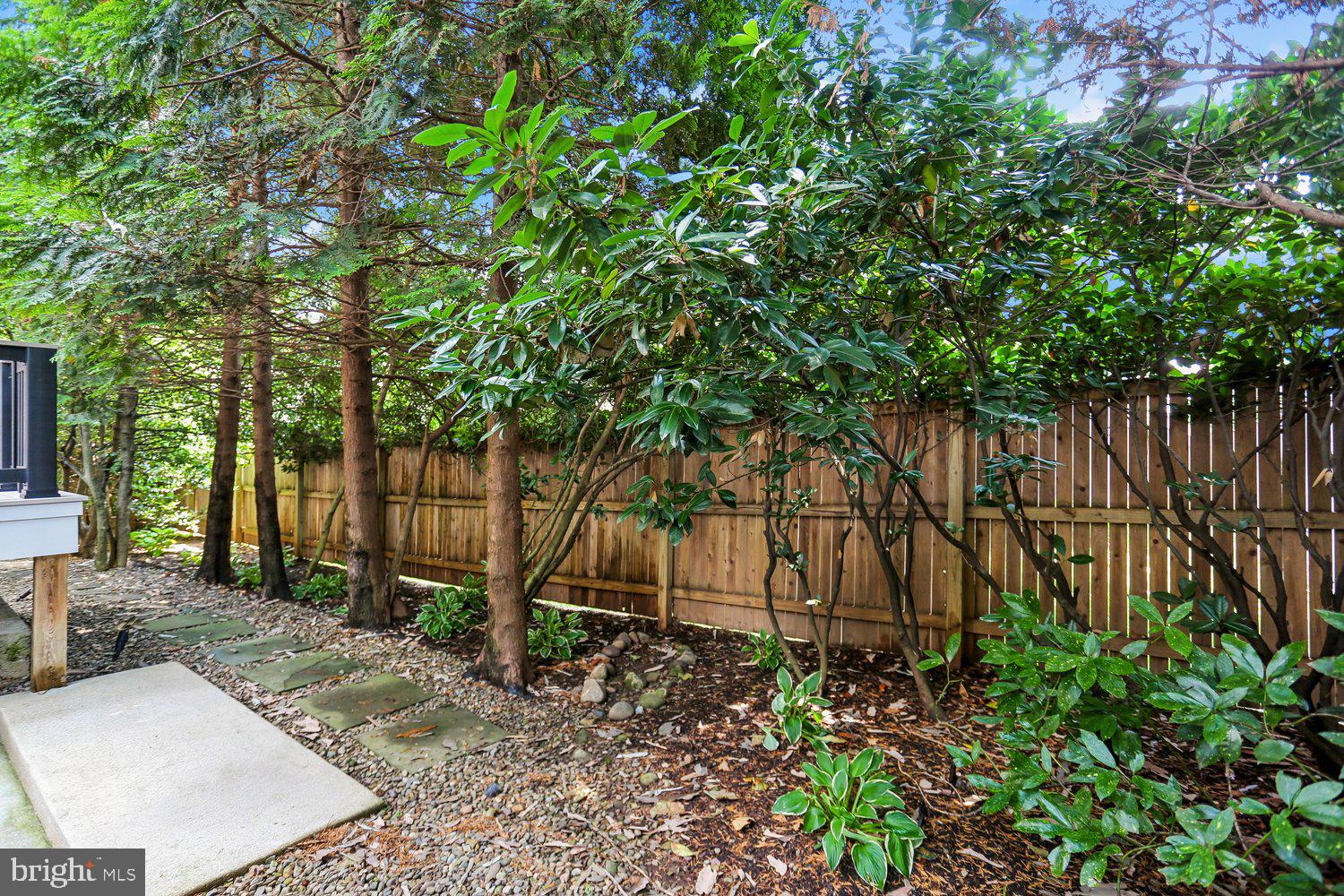 BRADLEY HILLS - Residential