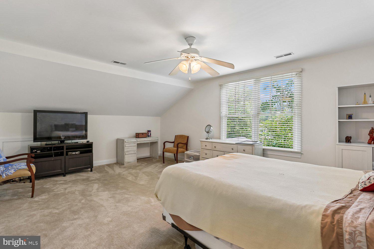 BRADLEY HILLS - Residential
