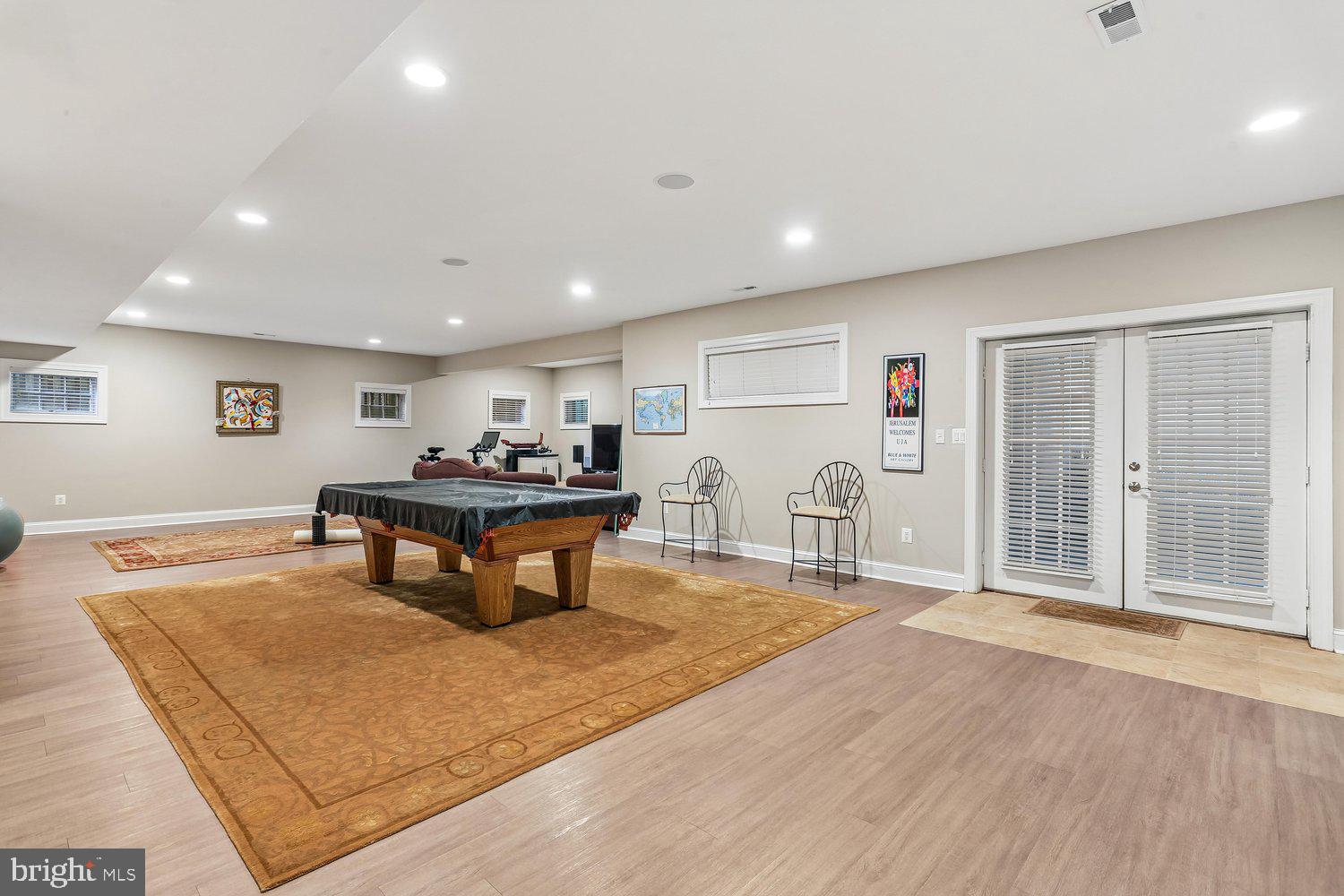 BRADLEY HILLS - Residential