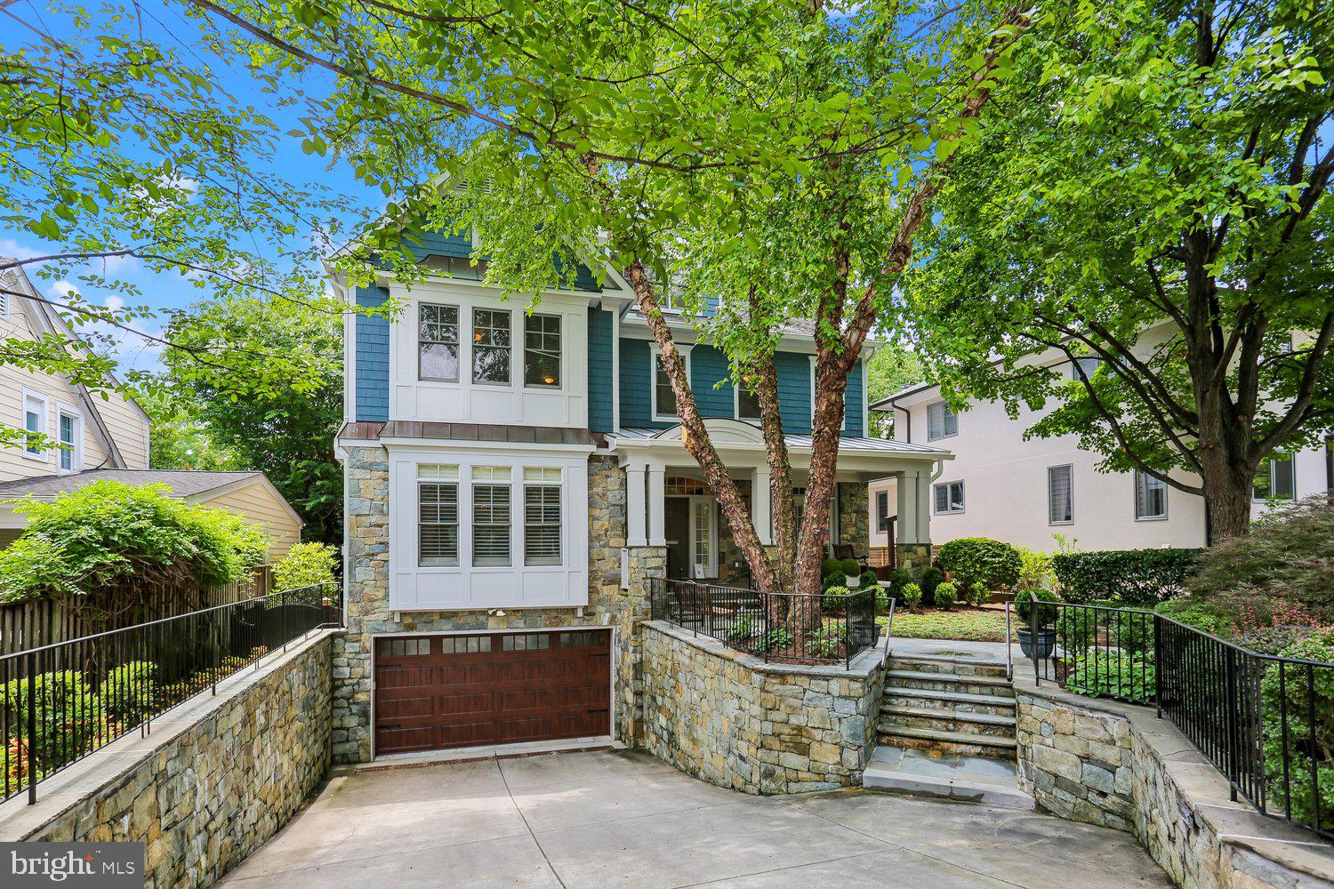 BRADLEY HILLS - Residential