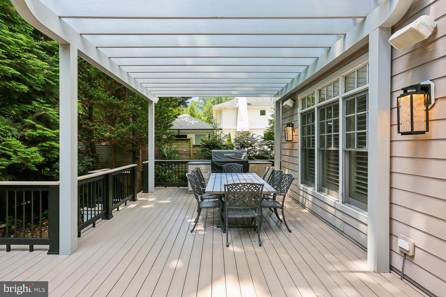 BRADLEY HILLS - Residential