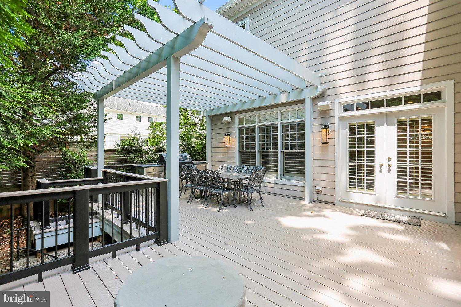 BRADLEY HILLS - Residential